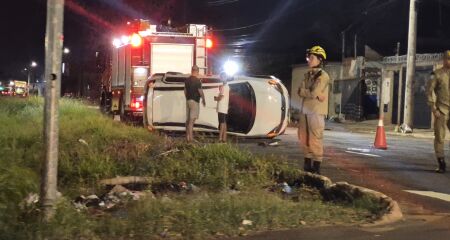 Uma equipe do Corpo de Bombeiros Militar foi mobilizada at&eacute; o local 