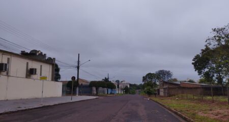 As tempestades podem estar acompanhadas de raios e eventuais quedas de granizo