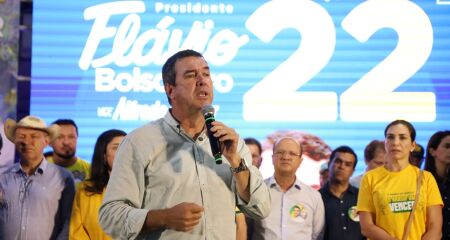 Encontro reuniu prefeitos e lideranças políticas; governador anunciou mobilização nos 79 municípios antes do segundo turno
