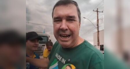 Segundo a postagem, a movimentação seguirá nas ruas até o dia 25 de outubro