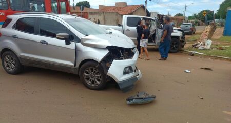 Acidente ocorreu em cruzamento da Avenida Conde de Boa Vistaa