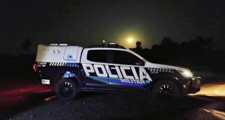 PM encontrou mulher com sinais de agressão e celular danificado; envolvidos foram levados à delegacia