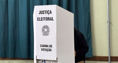 Segundo turno tamb&eacute;m registrou 38 ocorr&ecirc;ncias envolvendo equipamentos de vota&ccedil;&atilde;o em 18 munic&iacute;pios; eleitor foi flagrado filmando o pr&oacute;prio voto