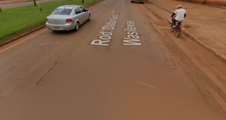Arma foi encontrada no compartimento da porta do motorista