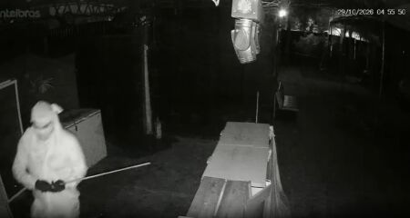 Invasão ocorreu na noite de quinta-feira