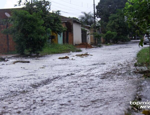 Chuvarada d&aacute; uma pausa no 'calor&atilde;o' de Campo Grande 