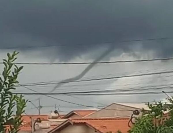 Fenômeno raro foi registrado no Bairro Flor do Cerrado