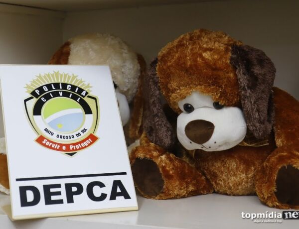 Geladeira tinha apenas garrafas de &aacute;gua e uma panela de arroz foi encontrada no fog&atilde;o