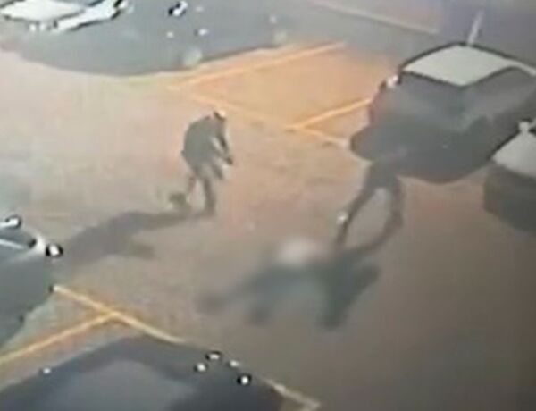 Colega da v&iacute;tima conseguiu escapar de atiradores