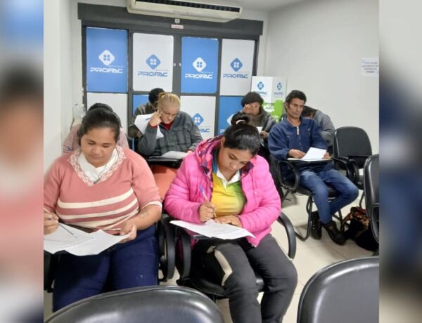 Aulas garantem certificado aos alunos e miram tanto quem d&aacute; os primeiros passos quanto quem busca atualizar o curr&iacute;culo