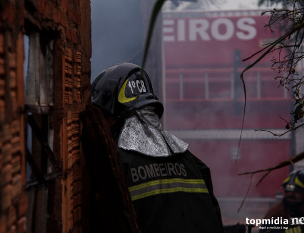 As equipes de socorro foram chamadas por familiares da v&iacute;tima que estavam na resid&ecirc;ncia no momento da tentativa