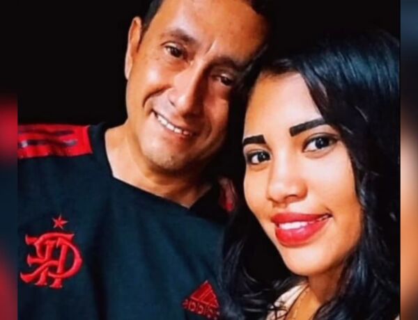 O suspeito teria afirmado que sofreu agress&otilde;es anteriores da v&iacute;tima e que as facadas seriam leg&iacute;tima defesa; vers&atilde;o foi desmentida pela pol&iacute;cia