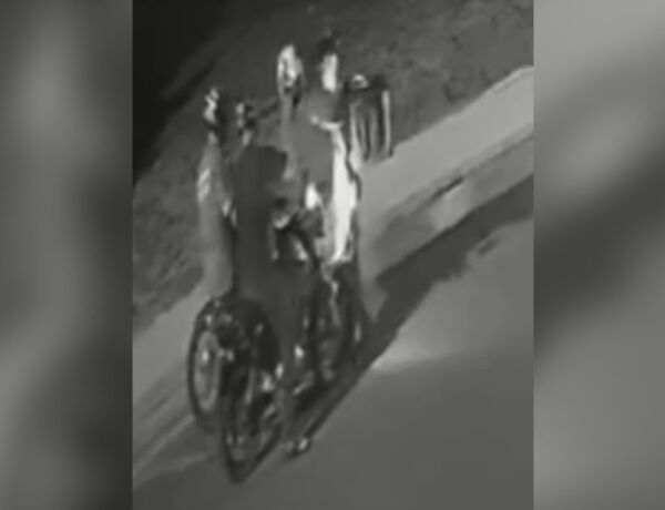 A v&iacute;tima teve a sua motocicleta roubada e fugiu a p&eacute; do local do crime