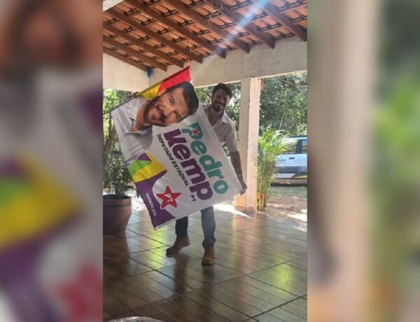 Petista diz que colega &eacute; que pediu carro