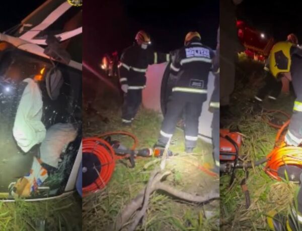 Passageira sofreu ferimentos e precisou ser retirada do ve&iacute;culo pelo Corpo de Bombeiros