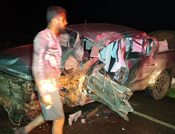Colis&atilde;o envolveu tr&ecirc;s ve&iacute;culos perto do trevo de Laguna Carap&atilde;; motorista da caminhonete ficou ferido e foi levado ao Hospital da Vida, em Dourados