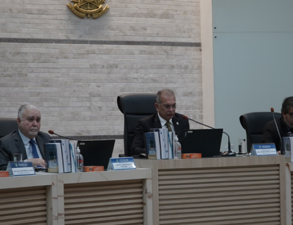Decis&atilde;o do TSE que barrou candidatura de Jerson Domingos alterou a ordem da lista, mas n&atilde;o mudou os deputados eleitos