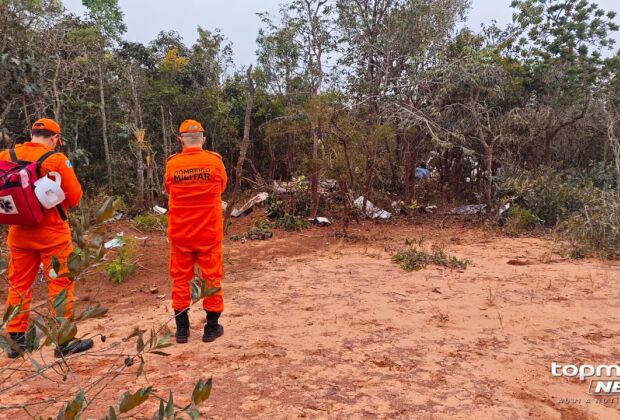 No &aacute;udio &eacute; poss&iacute;vel ouvir o momento em que a aeronave passa pelo local e cai