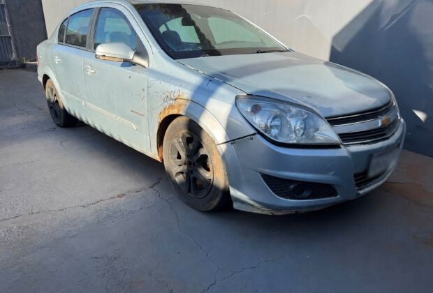 Suspeitos seriam retirados da cidade com ajuda de carro blindado
