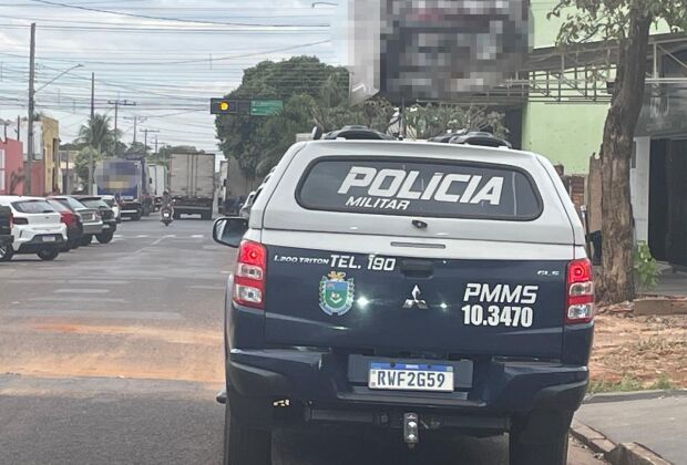 Em outro ponto da cidade, um morador de rua se irritou por n&atilde;o ganhar doa&ccedil;&otilde;es e amea&ccedil;ou matar moradores com faca