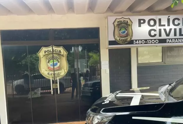 Os policiais dispararam 18 vezes contra os pneus traseiros do carro