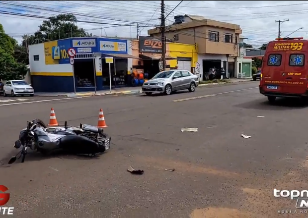Motociclista fica ferido após bater em carro na Avenida das Bandeiras (vídeo)