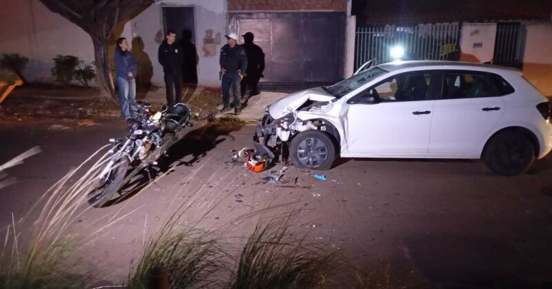 Acidente aconteceu na Rua do Marco por volta das 21h20 de quinta-feira