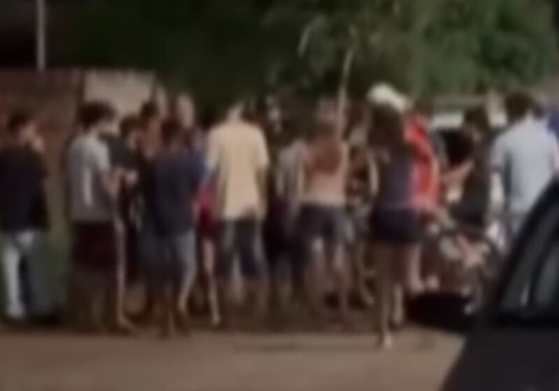 Em um dos conflitos, uma crian&ccedil;a de 11 anos teria sido agredida