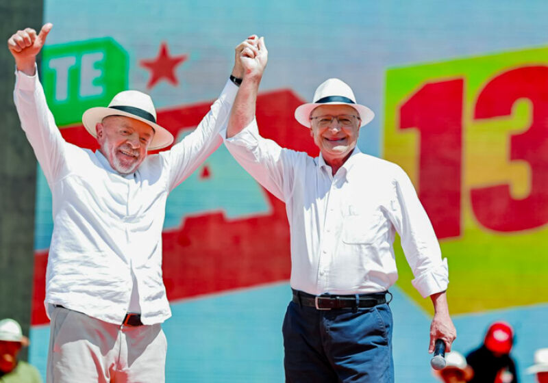 Petista conquista novo mandato ap&oacute;s disputa acirrada no segundo turno
