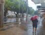 Chuva chega em vários bairros da Capital e previsão faz alerta para risco de tempestade
