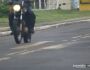Rapaz é preso empinando moto com garupa sem capacete em Campo Grande