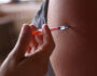Vacinação em adolescentes segue em discussão, diz Ministério da Saúde
