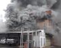 Bombeiros procuram funcionário dentro de tapeçaria em chamas no Amambaí (vídeo)