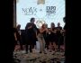 Convidada para sorteio, noiva tira o nome do amado e ganha R$ 5 mil para casamento (vídeo)