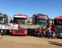 VÍDEO: população ajuda na greve e fornece até marmita para caminhoneiros