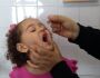 Com campanha chegando ao fim, apenas 52% das crianças foram vacinadas contra sarampo e pólio