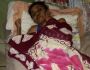 Idosa se recupera de cirurgia e pede cadeira de rodas para sair da cama no Santa Emília