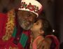 Papai Noel negro comemora sucesso em shopping: 'feliz demais'