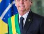 Bolsonaro divulga foto oficial em formato padrão e pose mais informal
