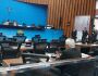 Na Lata: golpe de 64 se fortalece e deputado lê sobre torturas na ditadura para plenário vazio