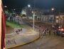 VÍDEO: Carnaval da Capital termina com quebra-quebra e bombas de gás