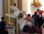 Homem desarmado tenta assaltar igreja e é agredido por fiéis que estavam na missa