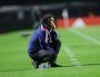 Treinador do São Paulo pede demissão após derrota no Morumbi