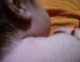 Mãe acusa médica de quebrar clavícula de bebê em parto; Santa Casa descarta erro