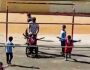 VÍDEO: criança cadeirante marca pênalti com ajuda de professor e até jogador Romário vibra
