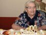 Após AVC e covid, idosa de 102 anos vence batalha e se recupera em casa