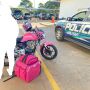 Com moto adulterada, 'Penélope Charmosa' é detida em Campo Grande