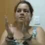 Mulher tem três filhos pequenos e, devido ao crime praticado para roubar filha de adolescente, há suspeitas da maternidade das crianças