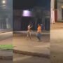 O suspeito foi contido por policiais com a ajuda de testemunhas 