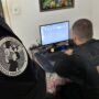 A Pol&iacute;cia Federal apreendeu os equipamentos eletr&ocirc;nicos que estavam em posse do suspeito